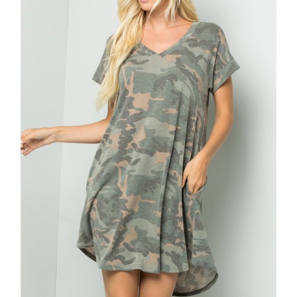 Sweet Lovely Dresses & Skirts - NWT- Women's V-neck With Pockets Dress, Green Camo